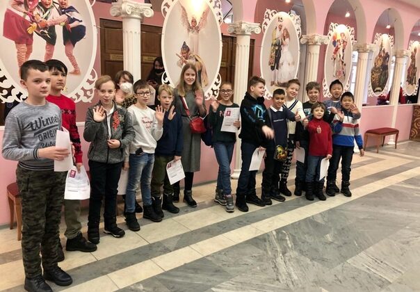 5 «Б» класс 12 декабря посетил Санкт-Петербургский Государственный детский драматический театр «На Неве»